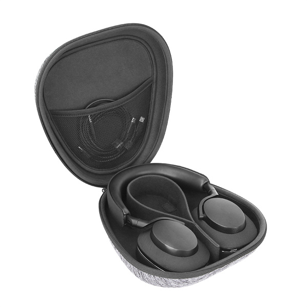 Get easy access to your earphones with a practical wireless case solution