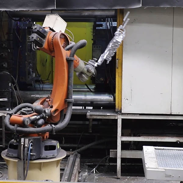 Understanding the Advantages of CNC and VMC Machines in Production