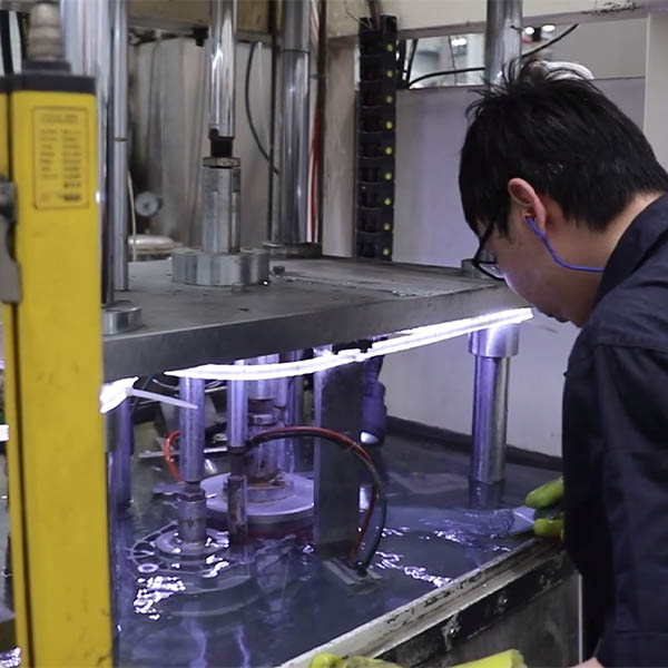 Unlock New Possibilities in Woodworking and Metalworking with a Desktop CNC Router
