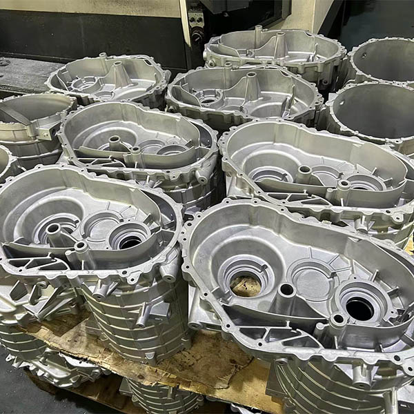 فهم الأنواع الأربعة الرئيسية لماكينات الخراطة CNC