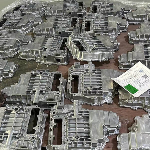 المعالجة المعدنية الكفؤة والدقيقة باستخدام ماكينات CNC