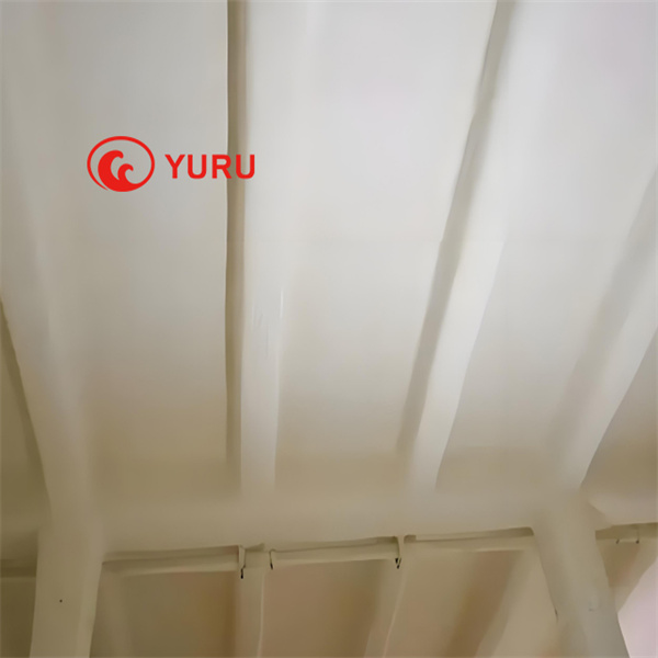 كيف يحسن رذاذ عزل الرغوة البولي يوريثين العزل؟