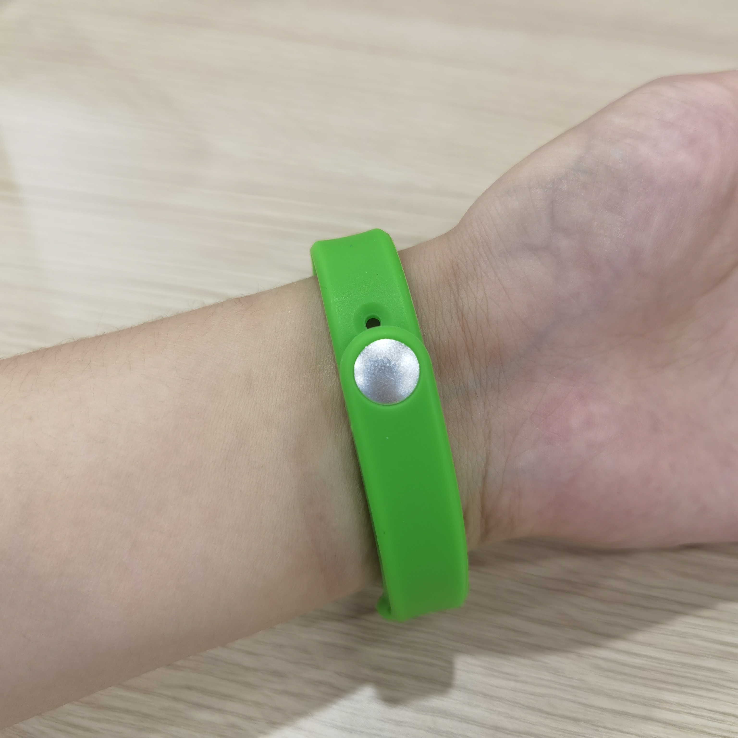Custom Event Festival Waterproof Adjustable13.56mhz NFC Smart Silicone RFID Wristband Bracelet Door Access Control factory
