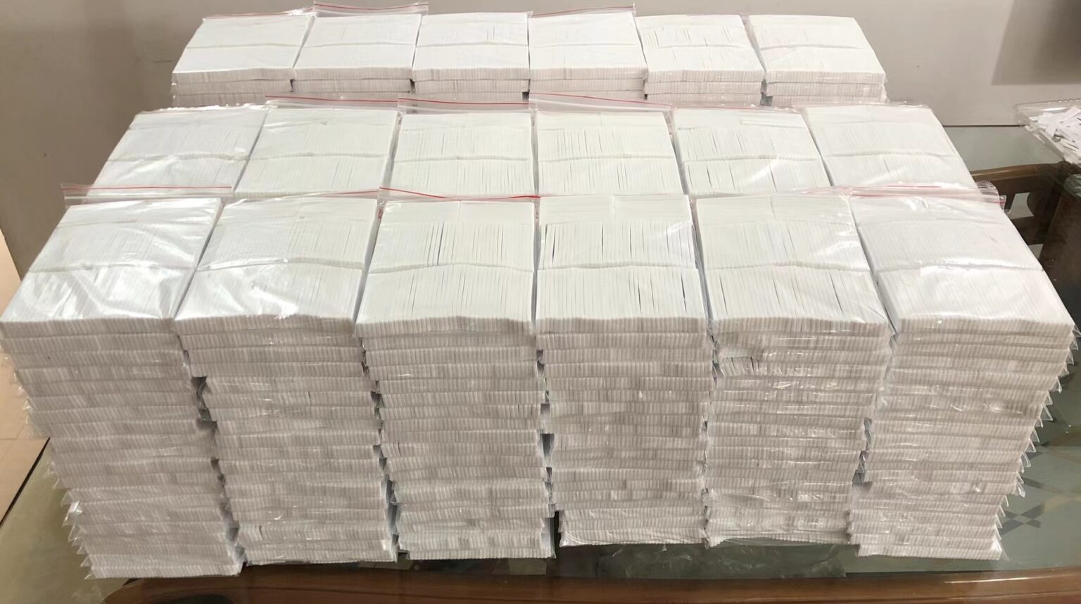 Wholesale U9 UHF 860~960Mhz Durable Washable Soft Silicone RFID Laundry Tags factory