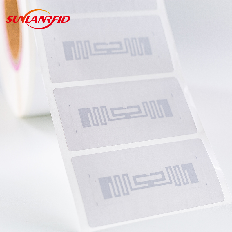 SUNLANRFID 70*15mm 860-960Mhz Impinj MR6 chip Long range passive UHF RFID label Tags for Apparel Supply Chain Retail Management factory