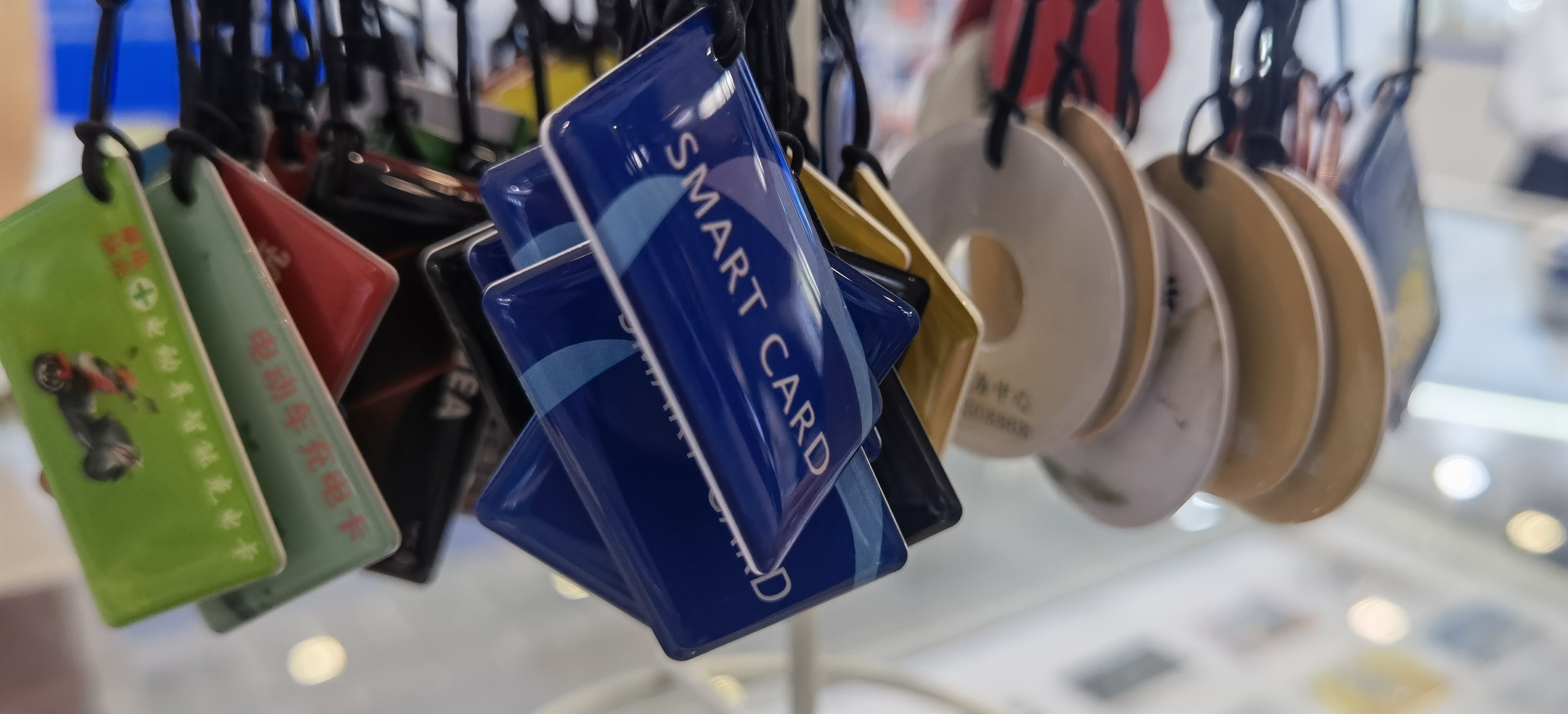 ISO14443A Metal RFID Keyfob Custom NFC epoxy key ring keyring NFC Ntag 213 13.56mhz Metal NFC Keychains factory
