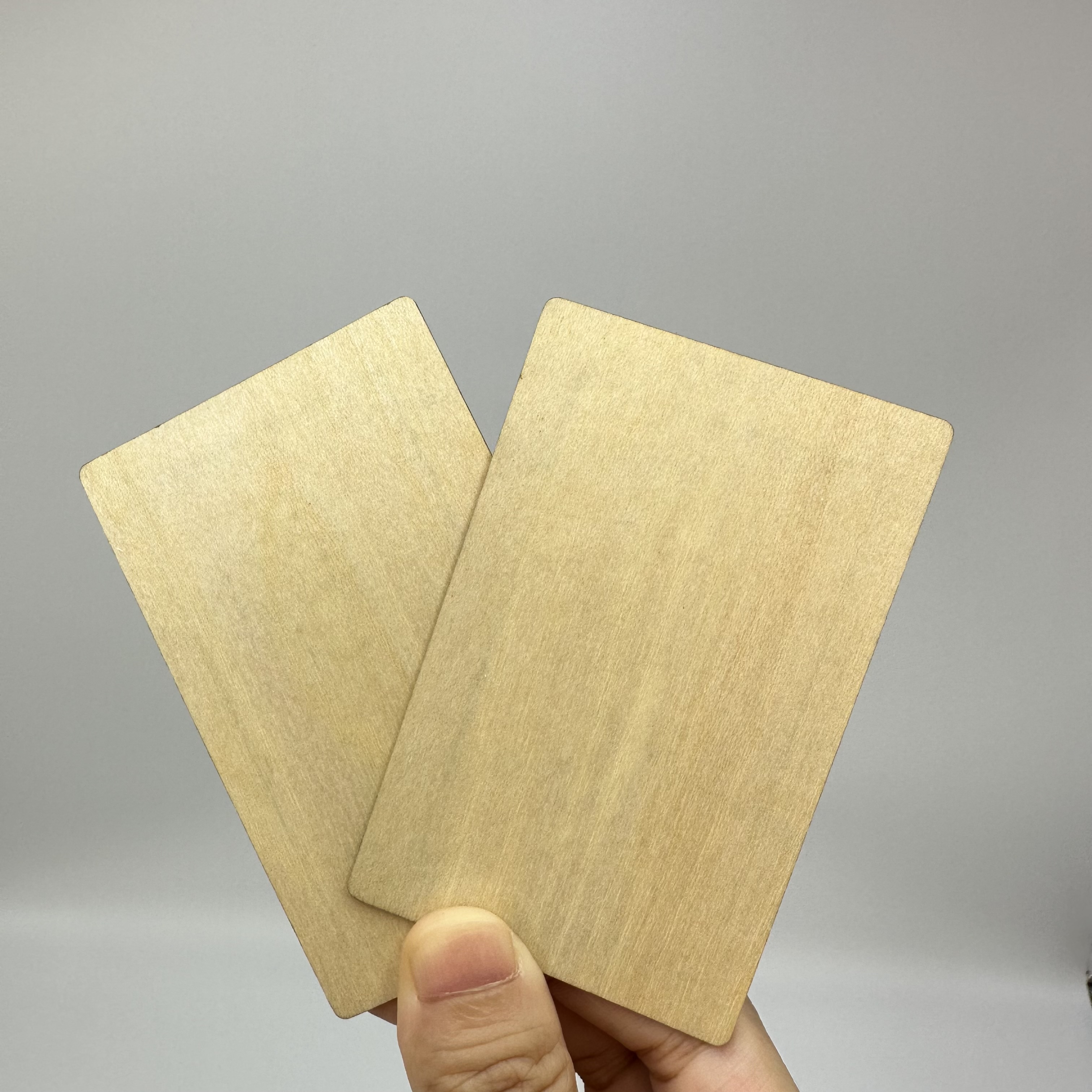 Sunlanrfid Programmable Bamboo Wood Business Card RFID ISO14443A Smart NFC Wooden Card factory