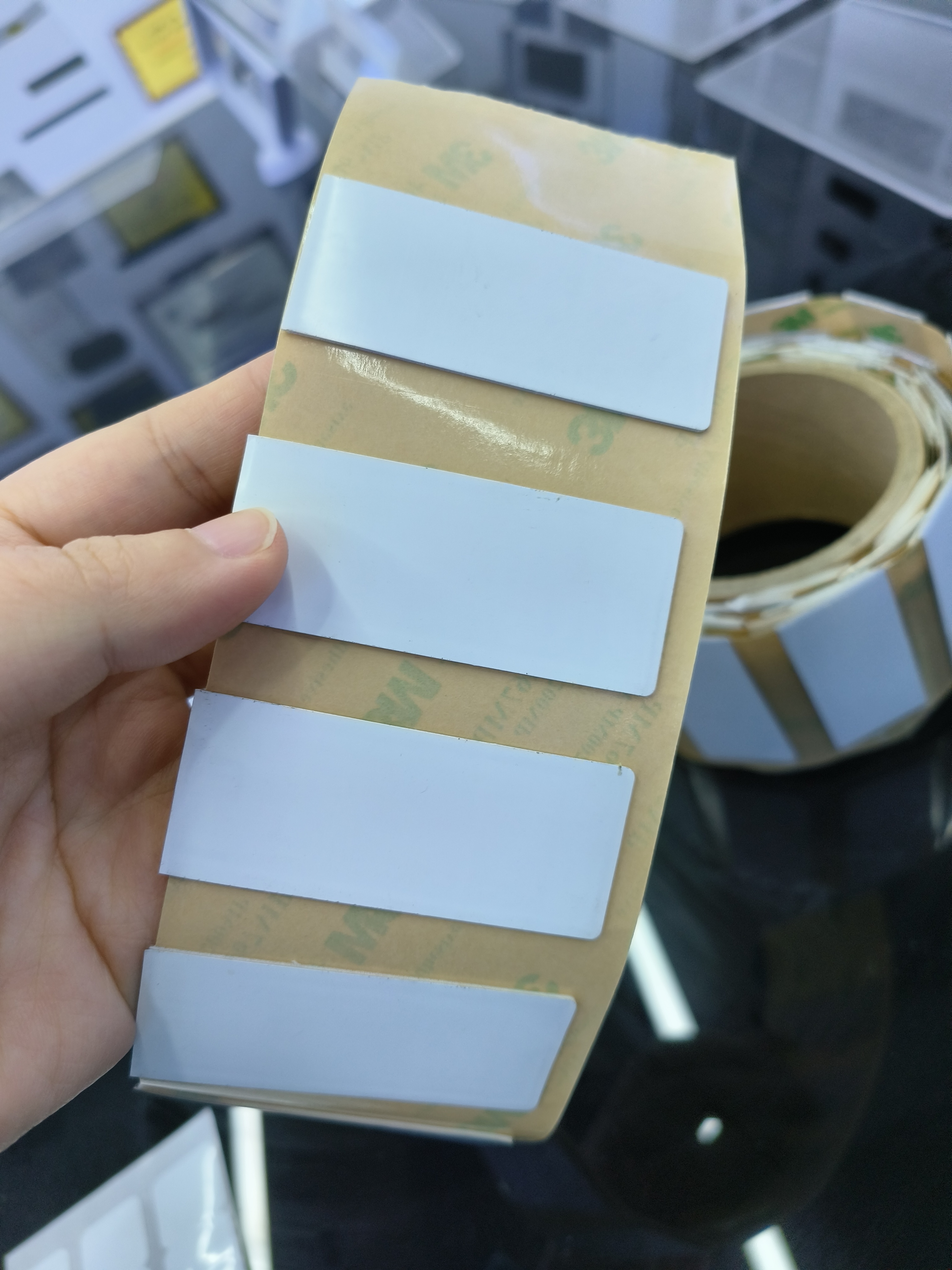 Printable RFID UHF Flexible Anti-Metal uhf rfid tag Soft On Metal for Asset Tracking and Asset Management factory