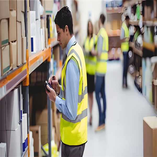Fördern Sie das Wachstum und steigern Sie die Umsätze mit B2C-Online-Shop-Strategien