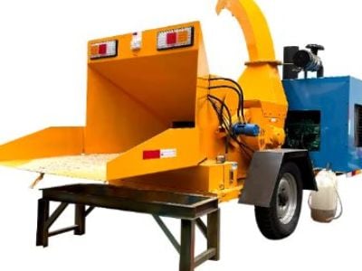 Électrique vs. Essence: quel broyeur de bois convient le mieux à vos besoins ?