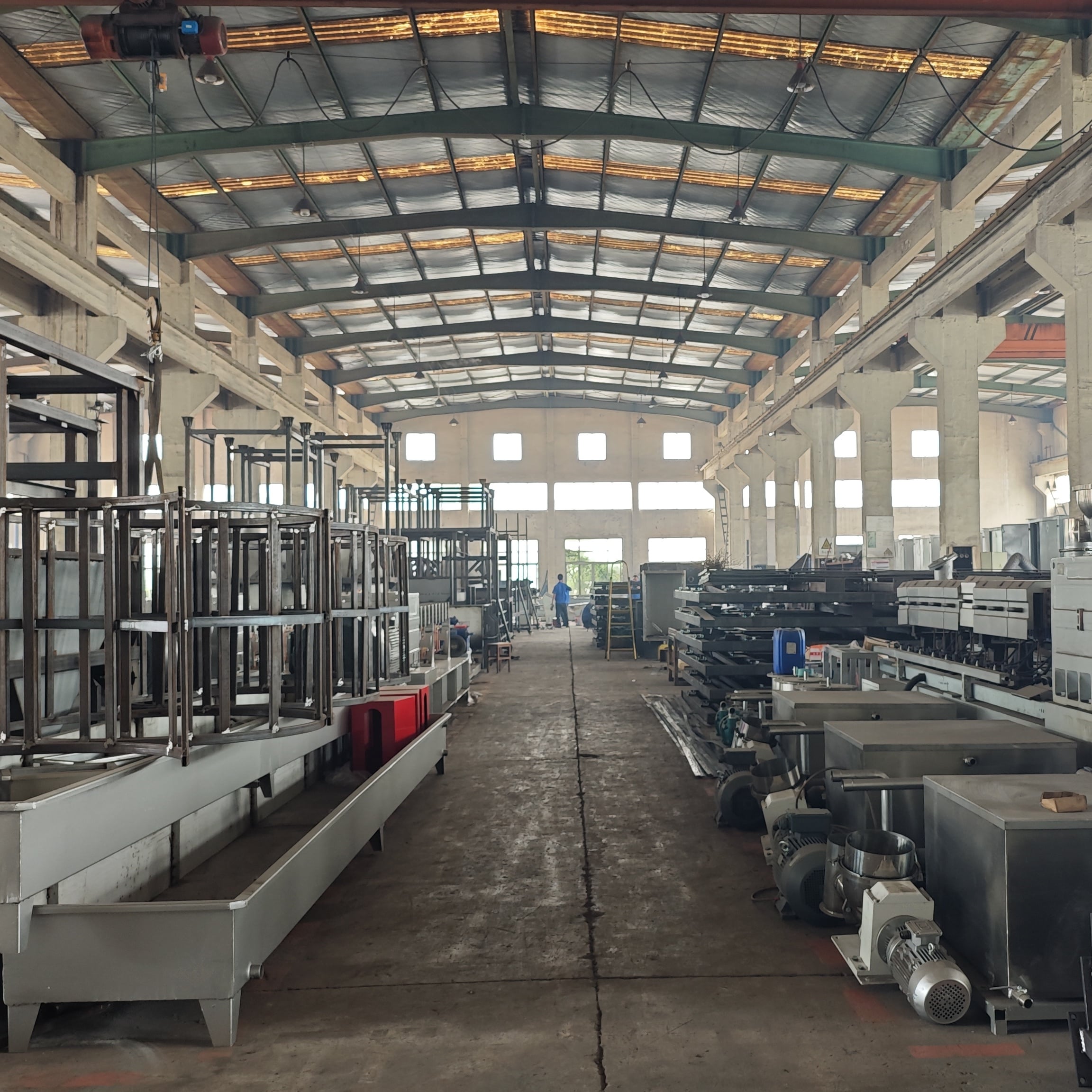 Regular Factory Workshop Cleanup Enhances Production Efficiency and Safety