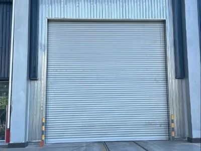 Os benefícios ambientais das portas de enrolar de alta velocidade