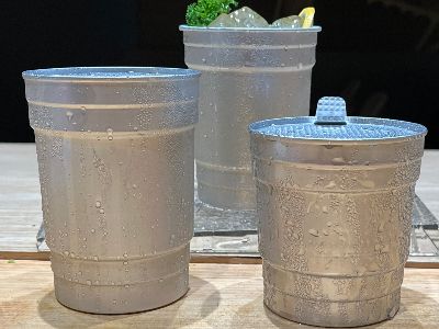 Warum langlebige Aluminiumbecher ideal für den Außendienst und am Pool geeignet sind