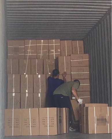 A Day of Container Loading at Jinayon