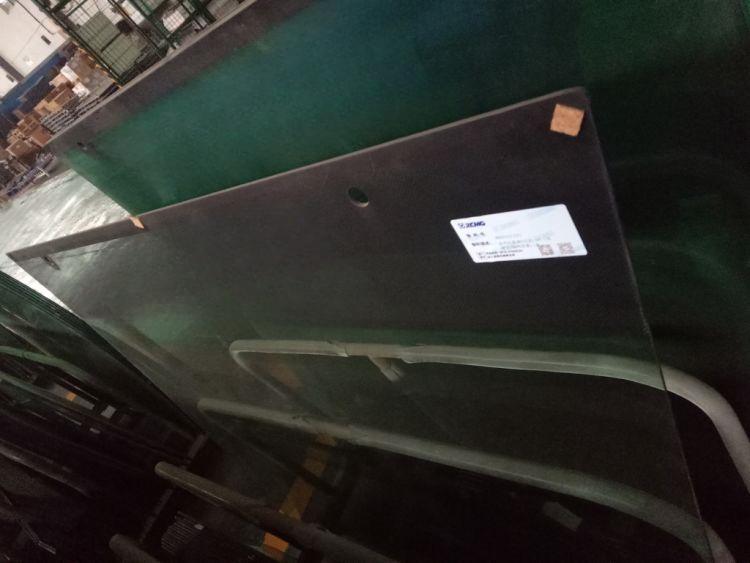 Excavator Cab Genuine Windshield Glass details