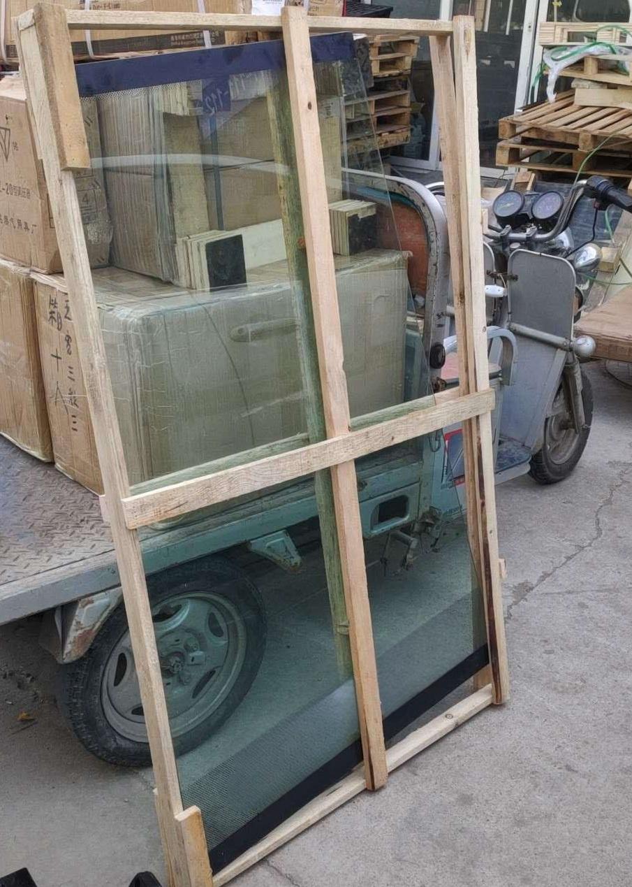 Excavator Cab Genuine Windshield Glass manufacture