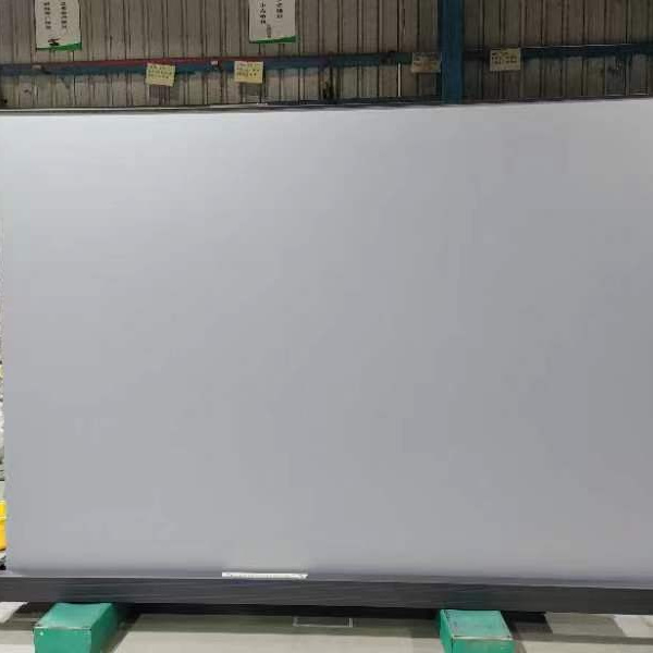 Trải nghiệm sự tuyệt vời khi xem phim với màn hình máy chiếu có thể gập lại