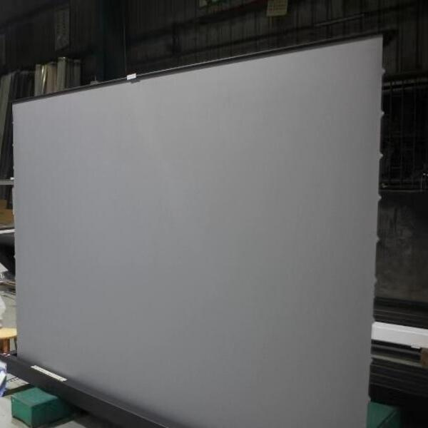 Enjoy cinema-quality visuals with a floor rising screen