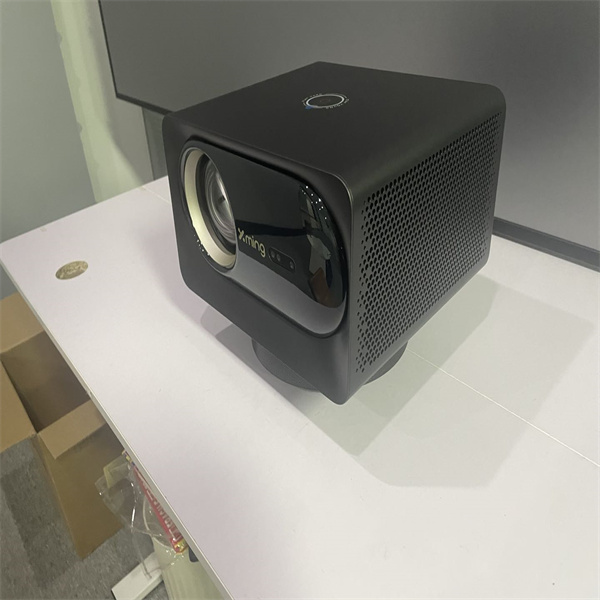 Откройте волшебство проекторов 4K LCD.
