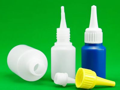 How Cyanoacrylate Adhesive Bottle Reduces Glue Spill and Overuse