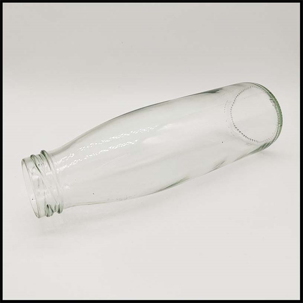 Genieße deine Getränke in einer klassischen Glasflasche