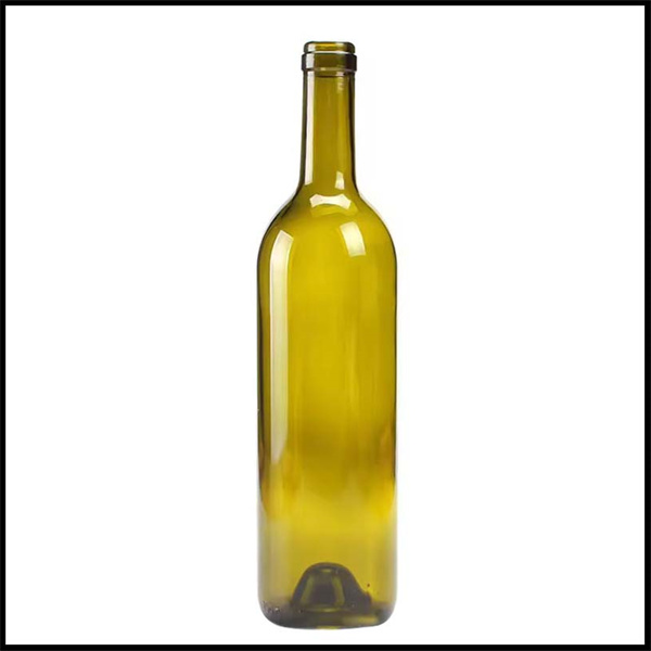 The Proper Techniques for Serving Wine Bottles