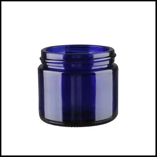 pots cosmétiques de 50g pour une conservation prolongée des produits.