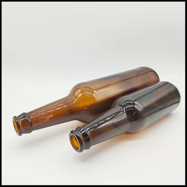 Small beer bottles make for a perfect party addition.