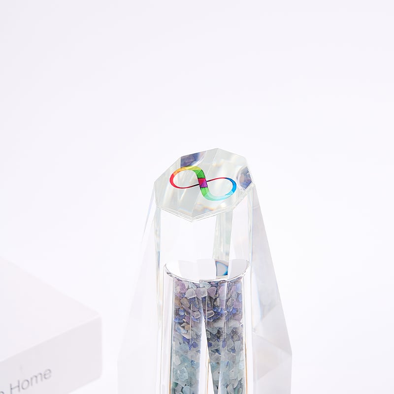Shining Fashion  Customized Fashion crystal trophy with colorful fitting  Award Crystal Meeting gifts manufacture