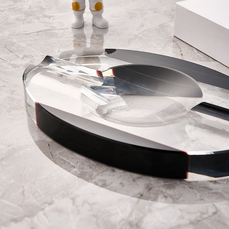 Shining  customized hot selling  Square Large size  Crystal Ashtray Table Decor for Home Office Hotel ashtray supplier