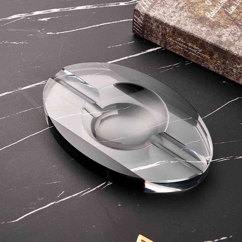 Shining  customized hot selling  Square Large size  Crystal Ashtray Table Decor for Home Office Hotel ashtray supplier