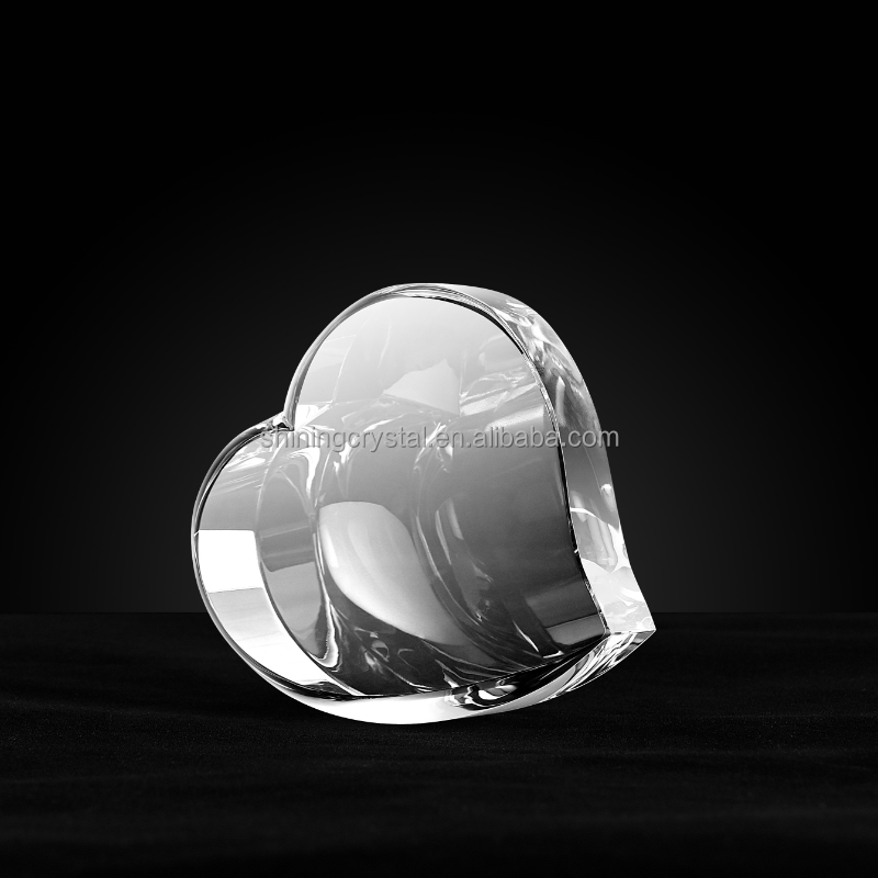 Crystal Heart-Shaped Blanks for 3D Engraved Valentine's Day Gifts details