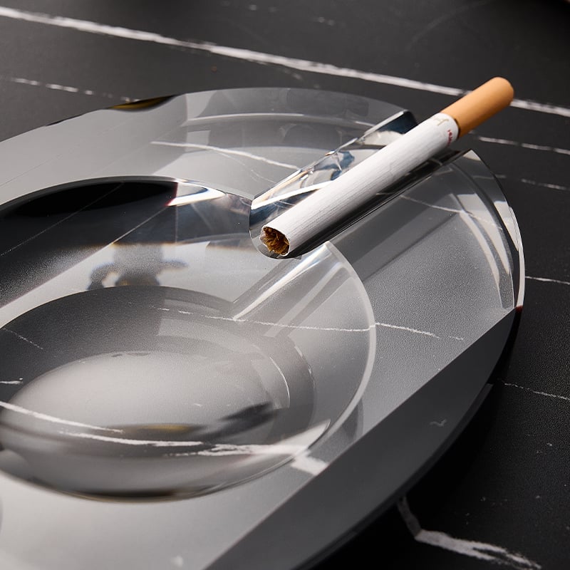 Shining  customized hot selling  Square Large size  Crystal Ashtray Table Decor for Home Office Hotel ashtray manufacture