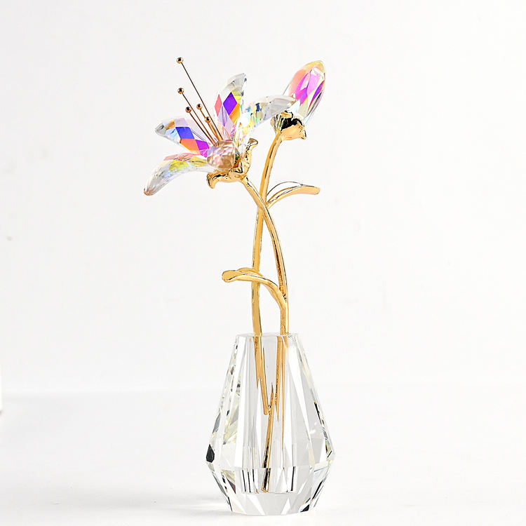 glass flower holder glass vase table decoration details