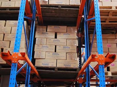 Wie Shuttle-Systeme die Kühlkette in der Logistik unterstützen