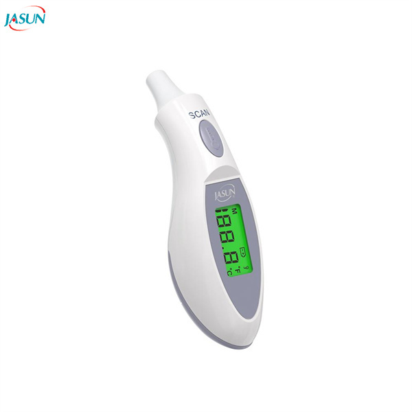 Komfortable und hygienische Methode, die Temperatur mit einem elektronischen Ohrthermometer zu messen