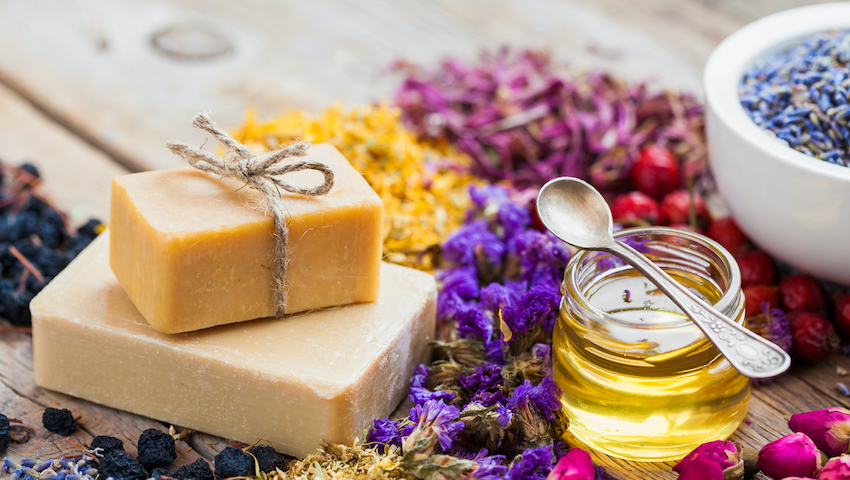 Wholesale custom sterilized herbal handmade soap factory