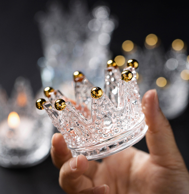 Wholesale luxury crown shaped glass candlestick scented candle party hotel Holiday high-end decorations manufacture
