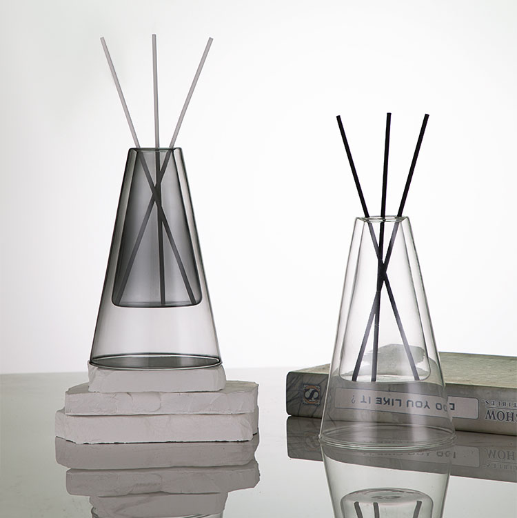 Wholesale Premium Blown Glass Reed Diffuser And Refill Aroma Essential Oils aromatherapy Home Decor Diffuser Gift Sets factory