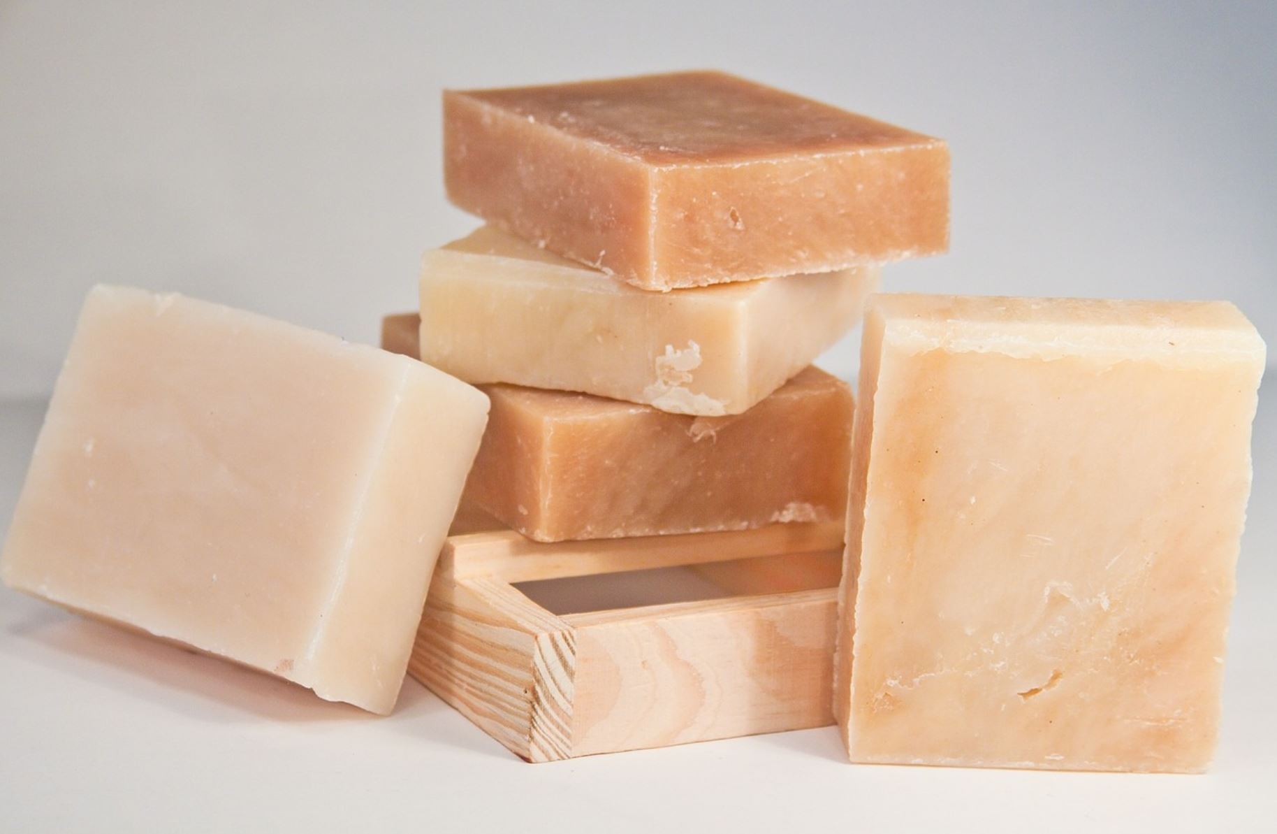 Wholesale custom sterilized herbal handmade soap supplier