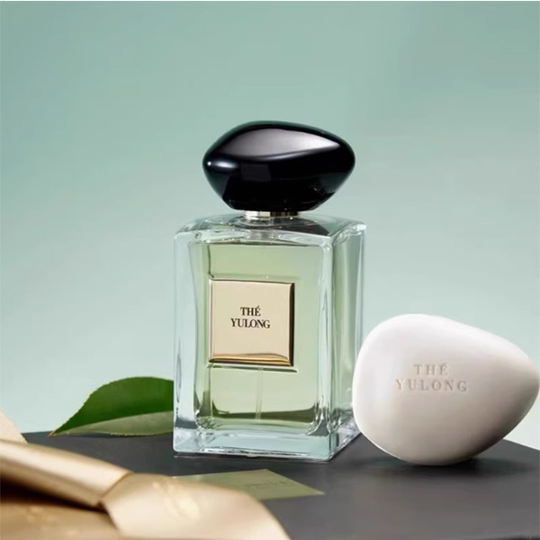 How to Stand Out in the Competitive Perfume Market with the Right Supplier