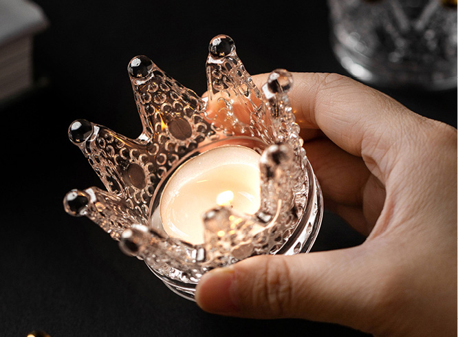 Wholesale luxury crown shaped glass candlestick scented candle party hotel Holiday high-end decorations manufacture