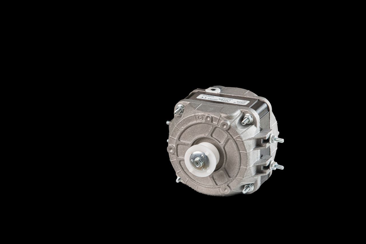 How to properly maintain a 4 pole motor for maximum performance