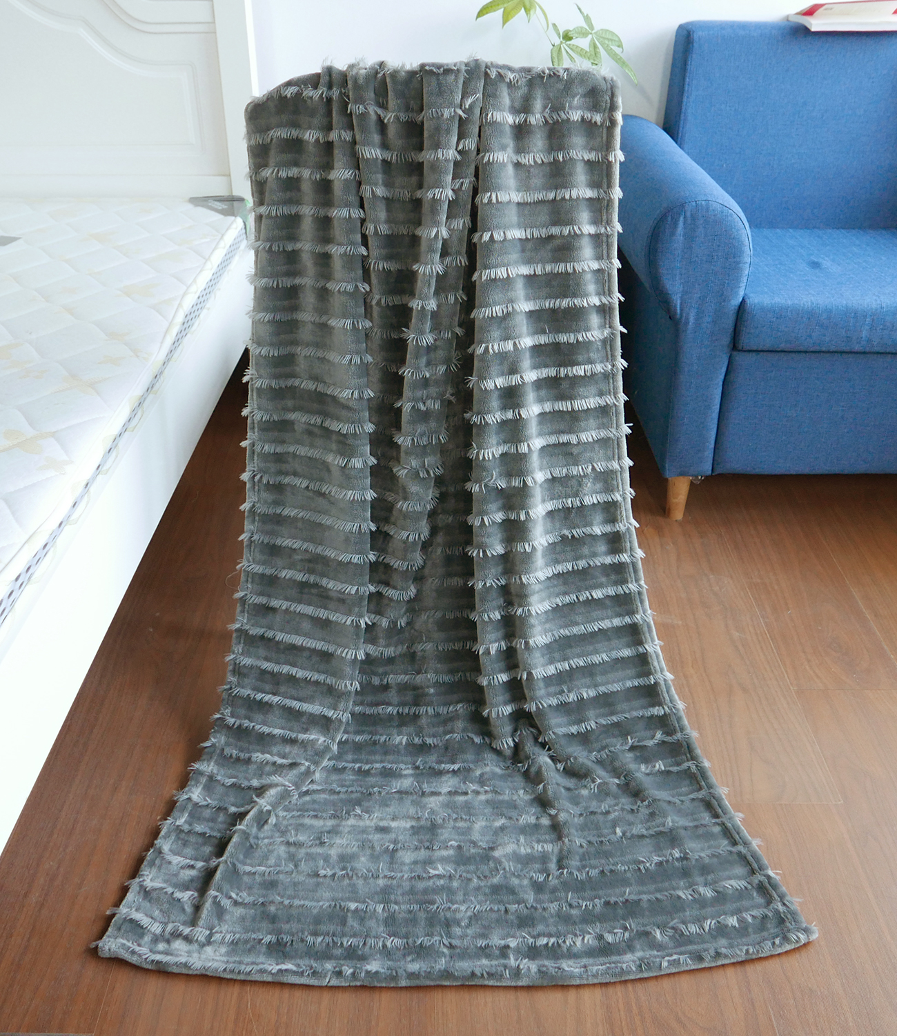 Soft Blanket details