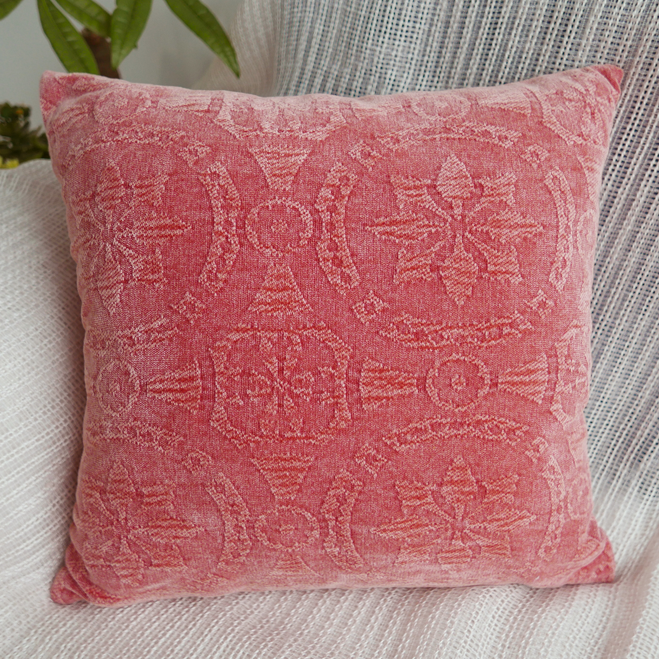 Embossed velvet pillowcase with watermelon red factory