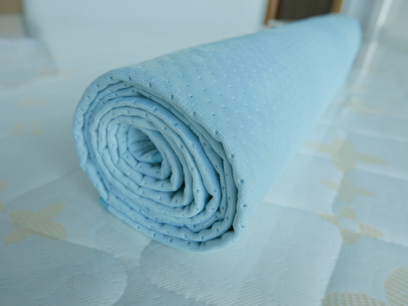 Duck egg colored double-sided embossed quilt manufacture