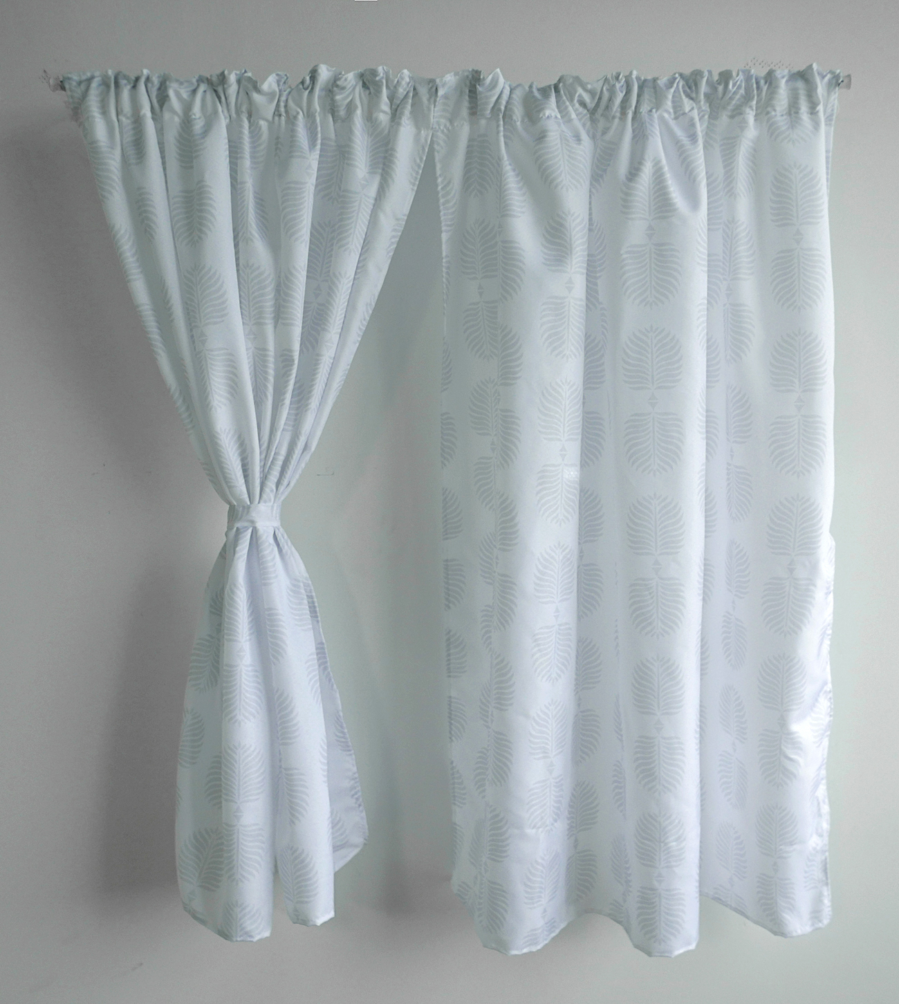Printed coffee curtain details