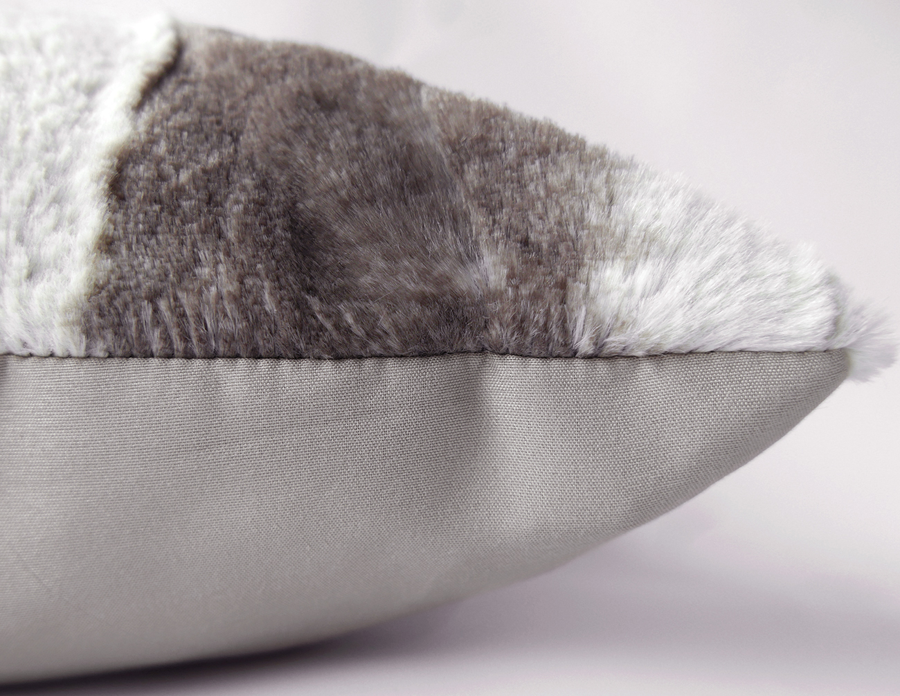 PV FUR CUSHION COVER factory
