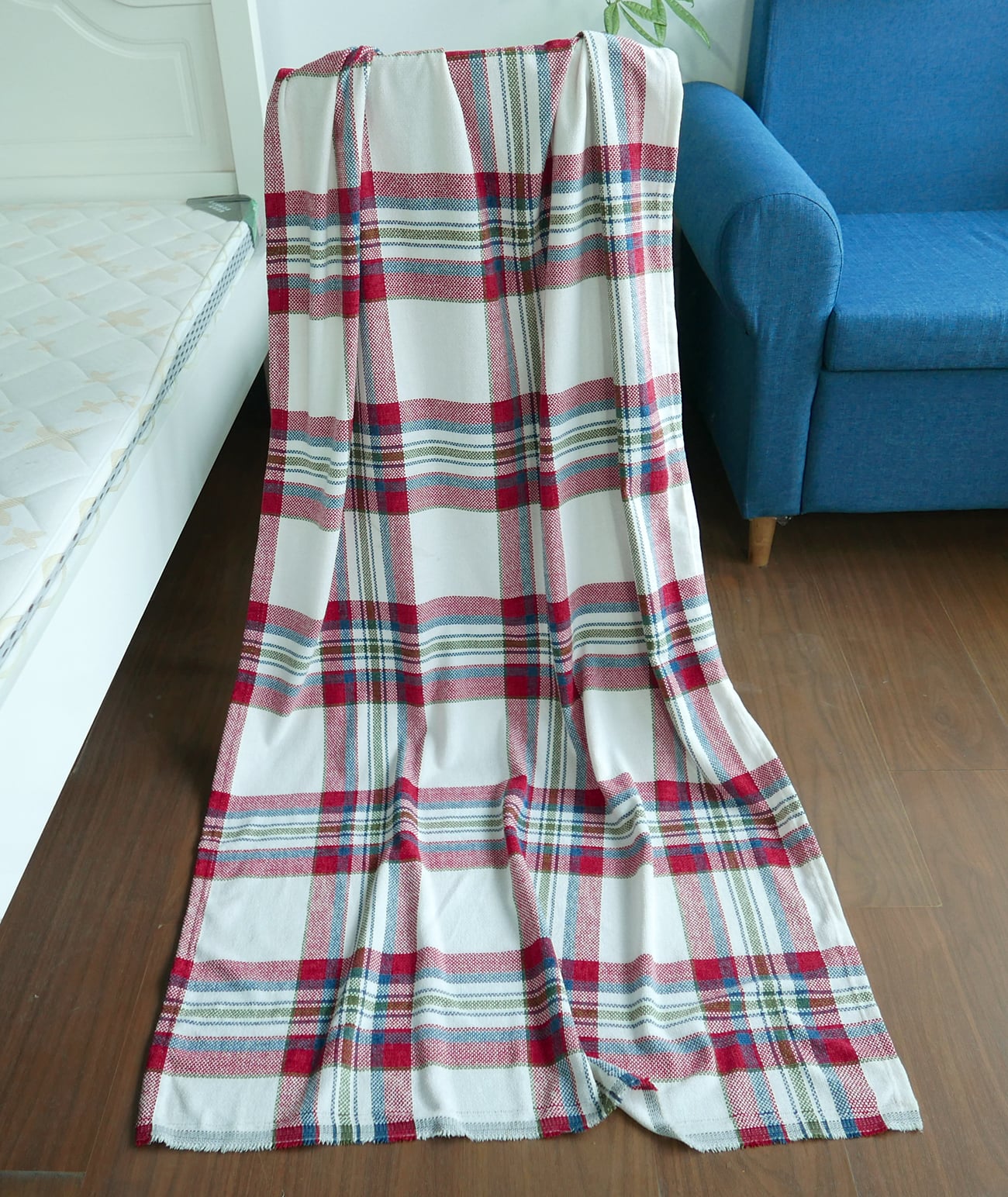 Chenille plaid blanket, air-conditioned blanket, lunch blanket manufacture