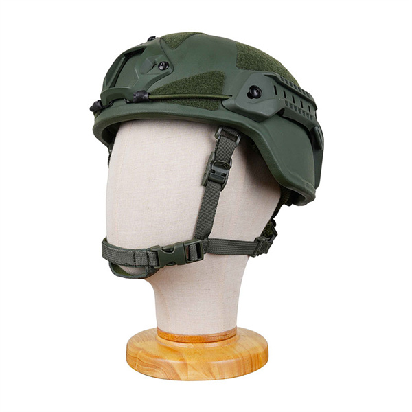 Wie du deinen Körperschutz-Helm richtig pflegen und warten kannst, um eine lange Haltbarkeit zu gewährleisten.